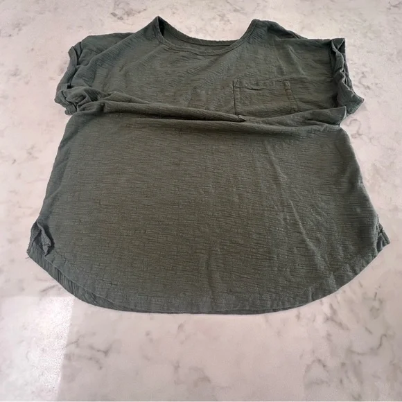 Merona Women’s Dark Olive Green Short Sleeve Tee with pocket. Size Large - Picture 13 of 13